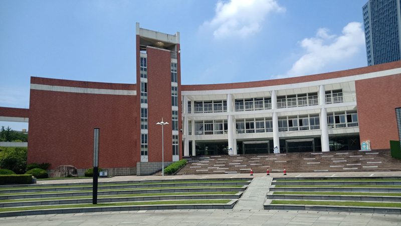 电子代工中的安装与焊接：两种工艺的奥秘与区别