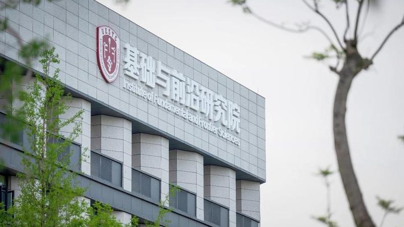 揭秘PCB板生产流程：从设计到成品的蜕变之旅